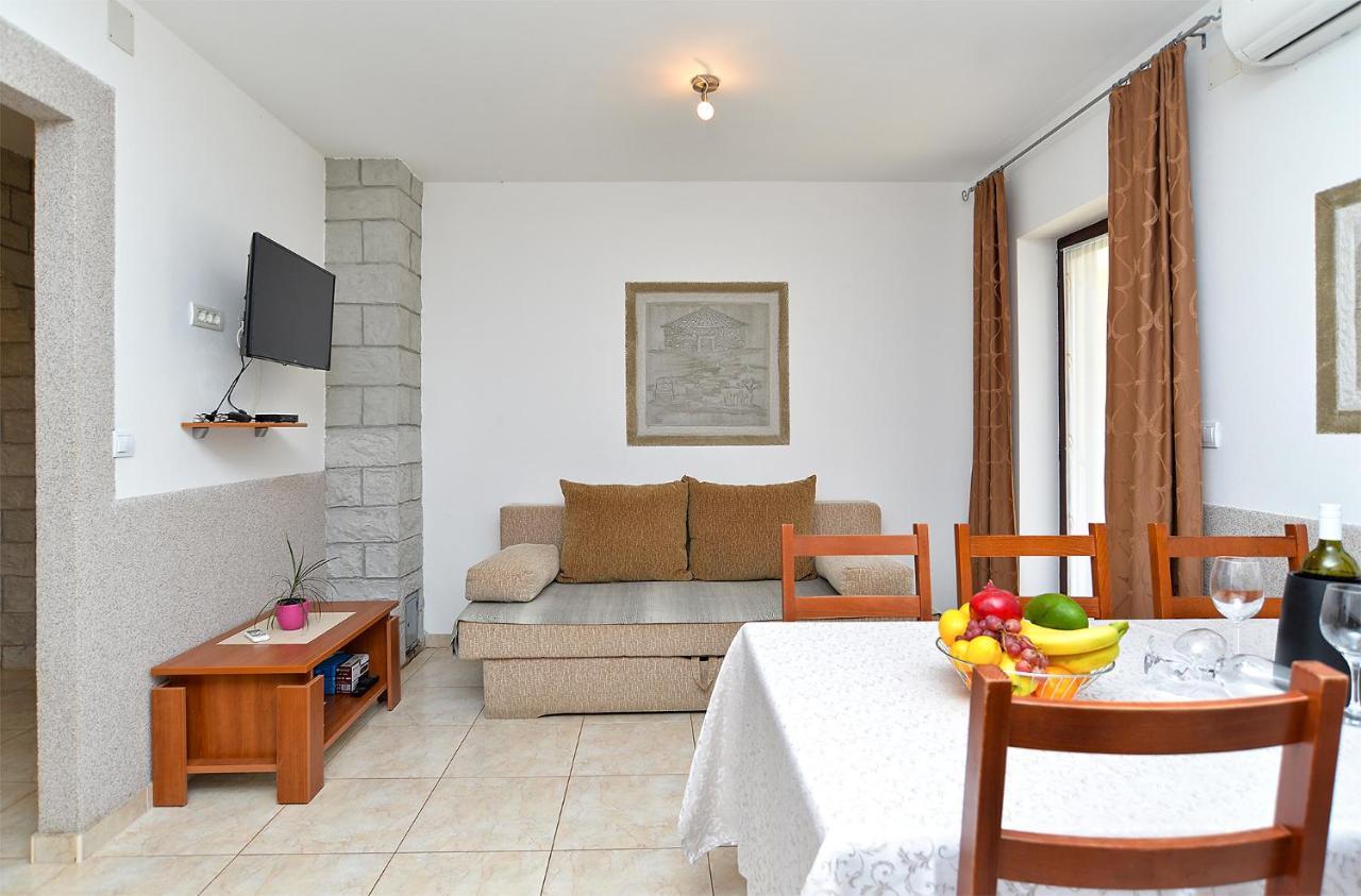 Apartment Jadranko 1761 Peroj Kültér fotó