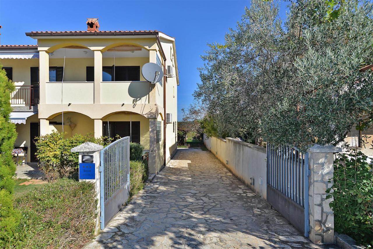Apartment Jadranko 1761 Peroj Kültér fotó
