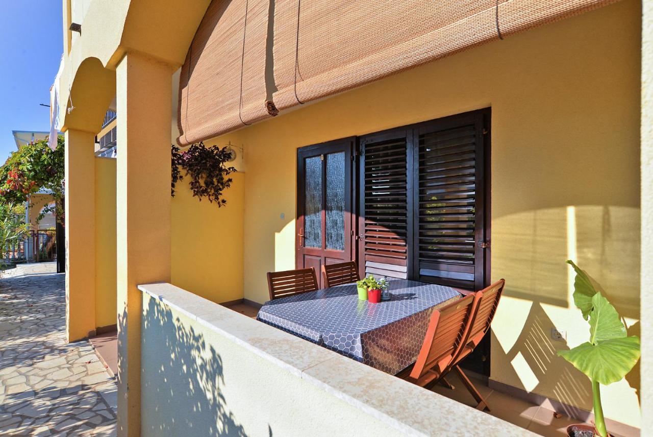 Apartment Jadranko 1761 Peroj Kültér fotó